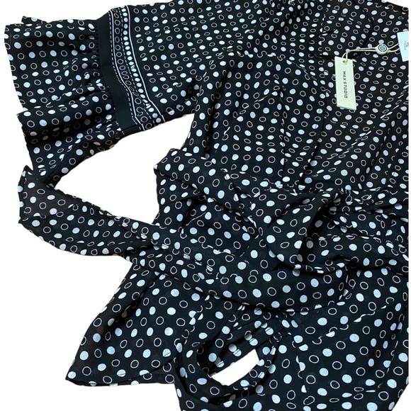 ‼️SOLD‼️Wrap Top Max Studio Blouse - Picture 4 of 5